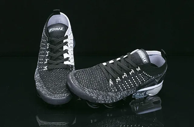 Nike Air VaporMax Flyknit Black White Dot Pattern Lifestyle Sneakers 11