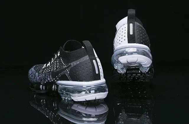 Nike Air VaporMax Flyknit Black White Dot Pattern Lifestyle Sneakers 12