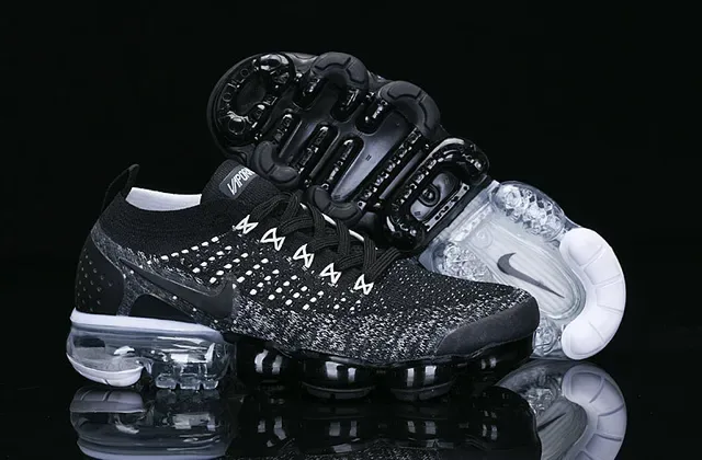 Nike Air VaporMax Flyknit Black White Dot Pattern Lifestyle Sneakers 15