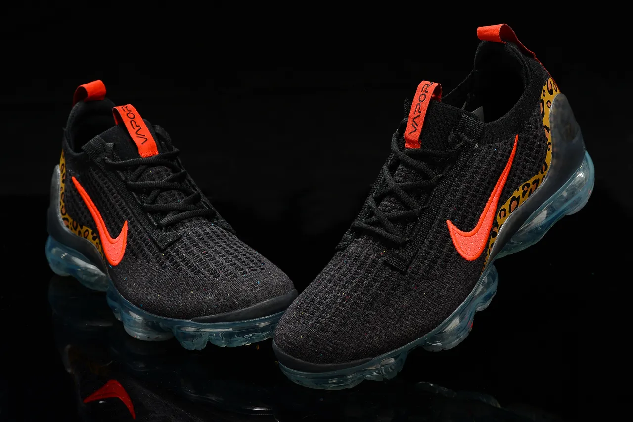 Nike Air VaporMax Flyknit Leopard Print Lifestyle Sneakers 3