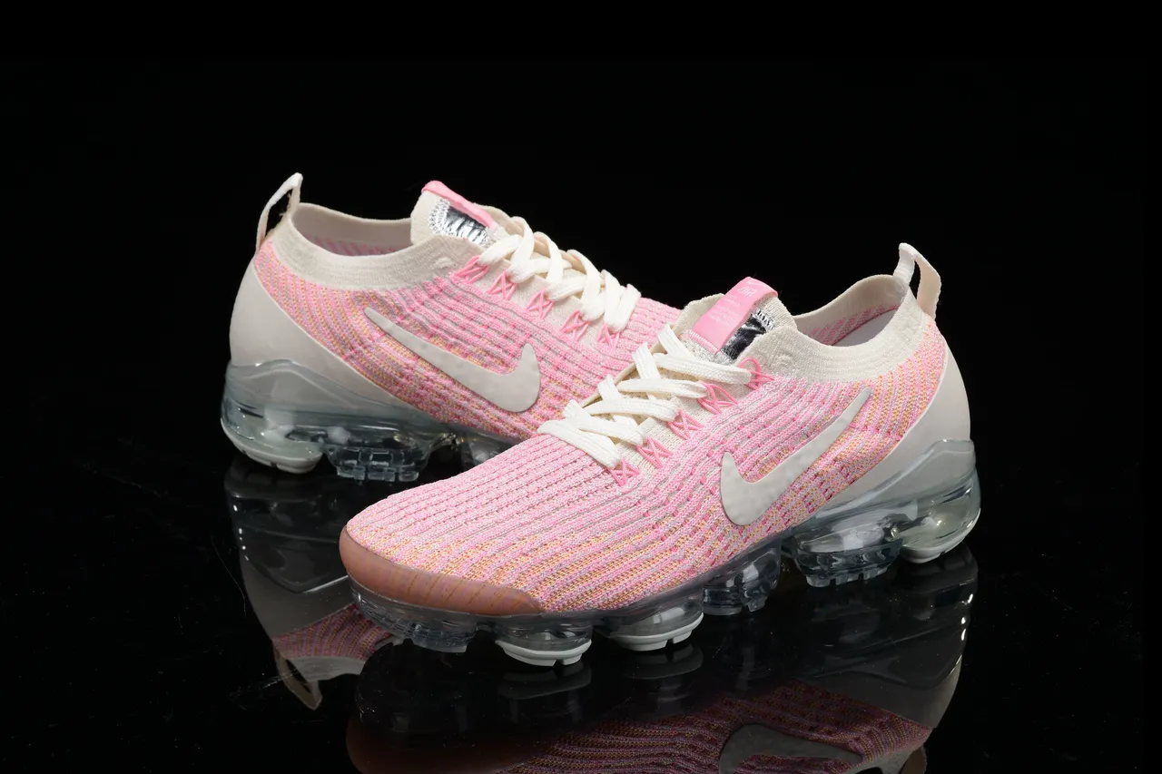 Nike Air VaporMax Flyknit Pink Peach Gradient Lifestyle Sneakers 2