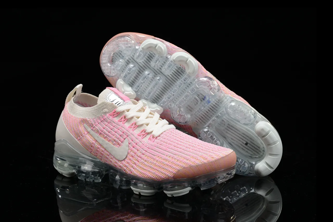 Nike Air VaporMax Flyknit Pink Peach Gradient Lifestyle Sneakers 3