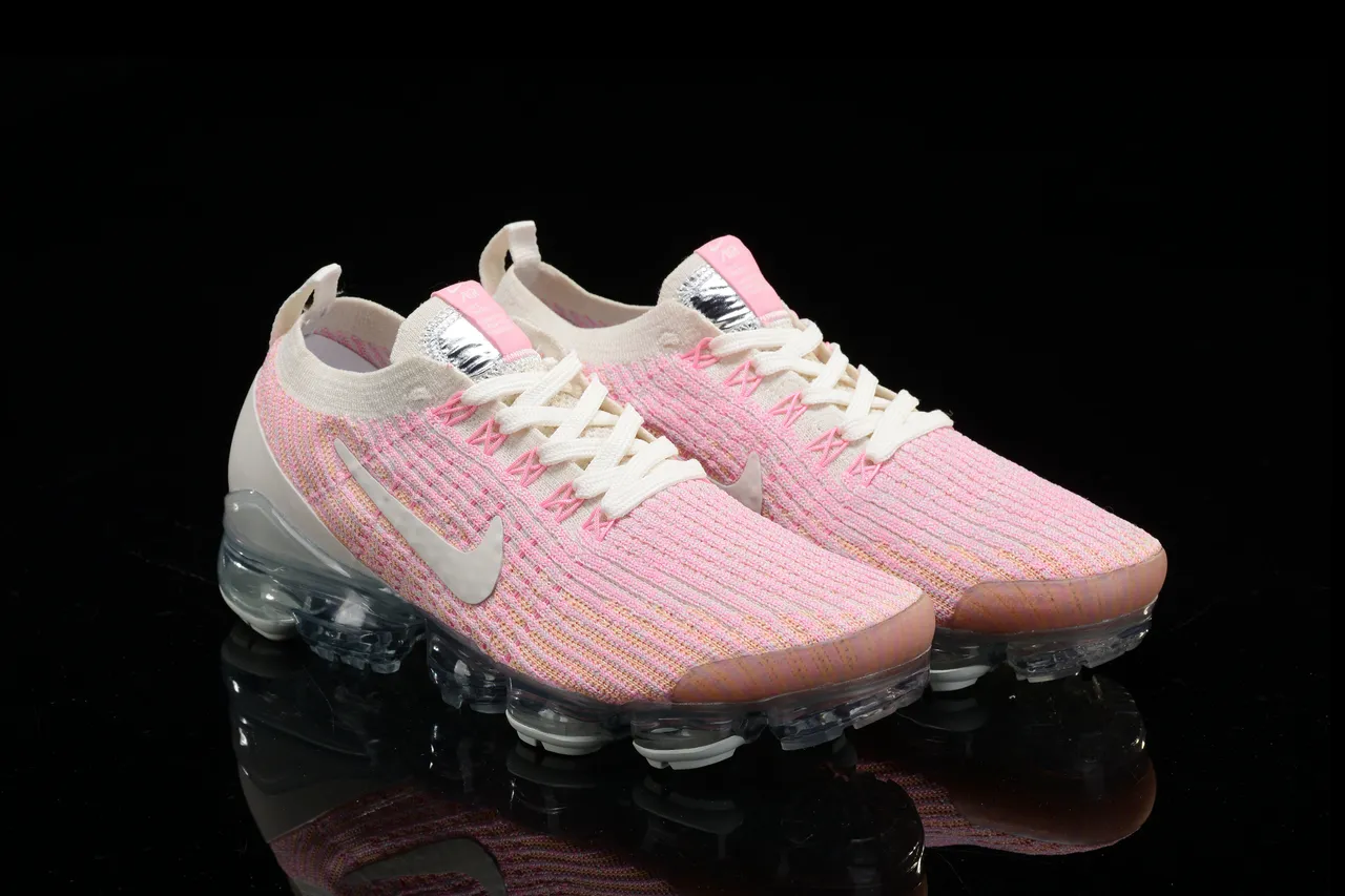 Nike Air VaporMax Flyknit Pink Peach Gradient Lifestyle Sneakers 4
