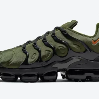 Nike Air VaporMax Plus Olive Green Black Lifestyle Sneakers