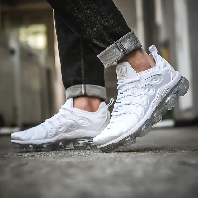 Nike Air VaporMax Plus White Lifestyle Sneakers 4