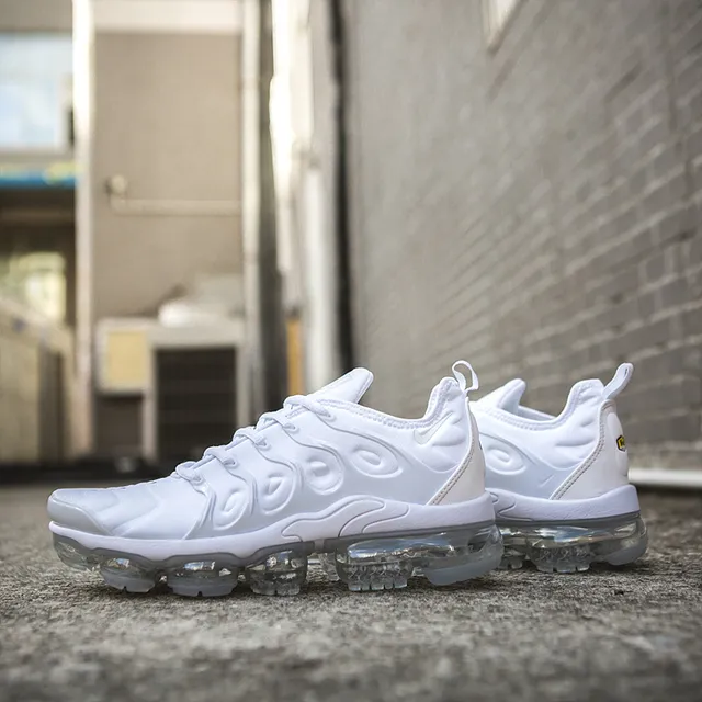 Nike Air VaporMax Plus White Lifestyle Sneakers 9