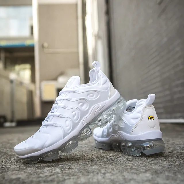 Nike Air VaporMax Plus White Lifestyle Sneakers 14