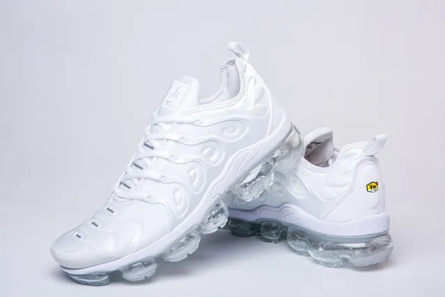 Nike Air VaporMax Plus White Lifestyle Sneakers 20