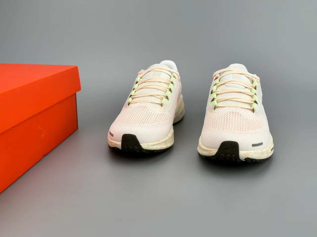 Nike Air Zoom Pegasus Beige Rose Tige en Malla Ingénieril Semelle intermédiaire tachetée Chaussures de course 3