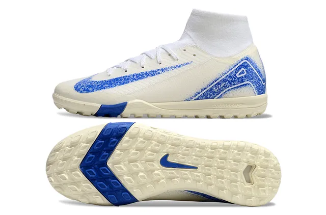 Nike Beige Blue Chaussures de football pour turf avec col de chaussette haut et upper Flyknit 6
