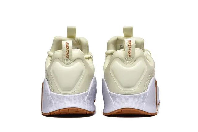 Nike Beige Marron Upper en Maille Sculpté avec Côtes Prononcées Semelle Intermédiaire Sneakers Lifestyle 4
