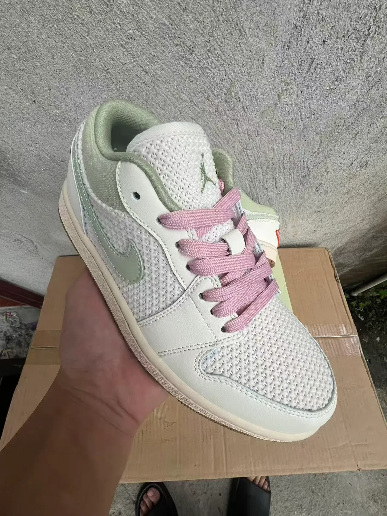 Nike Beige Green Low-Top Silhouette Textile-Mesh And Leather Overlay Construction Lifestyle Sneakers 2