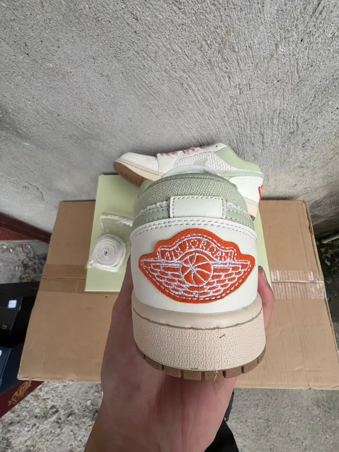 Nike Beige Green Low-Top Silhouette Textile-Mesh And Leather Overlay Construction Lifestyle Sneakers 8