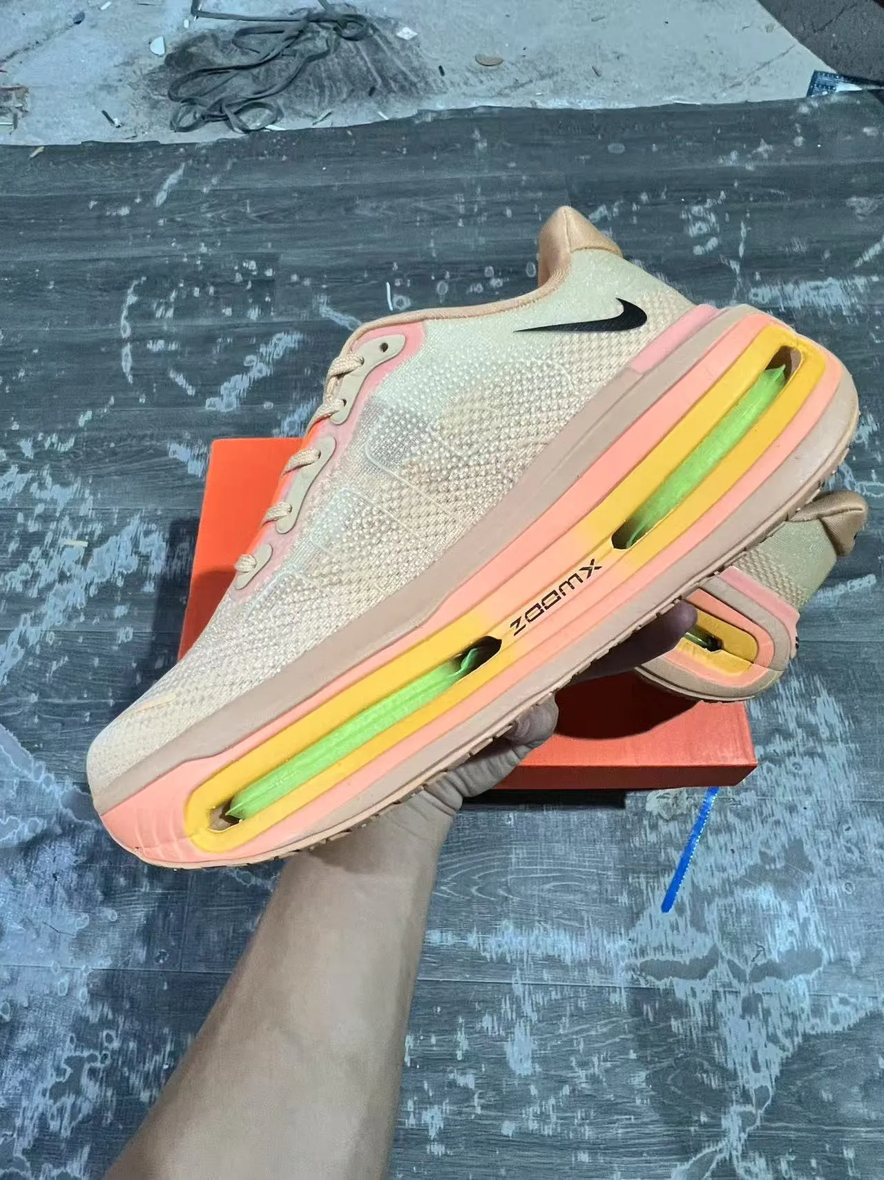 Nike Beige Orange Engineered Mesh Upper Exposed Multi-Layer Air Zoom Unit Running Shoes 5