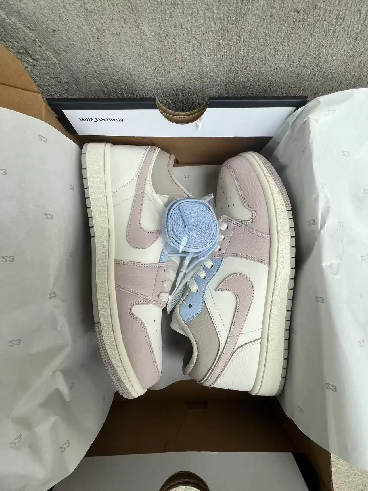 Nike Beige Pink Low-Top Multi-Panel Leather Lifestyle Sneakers 9