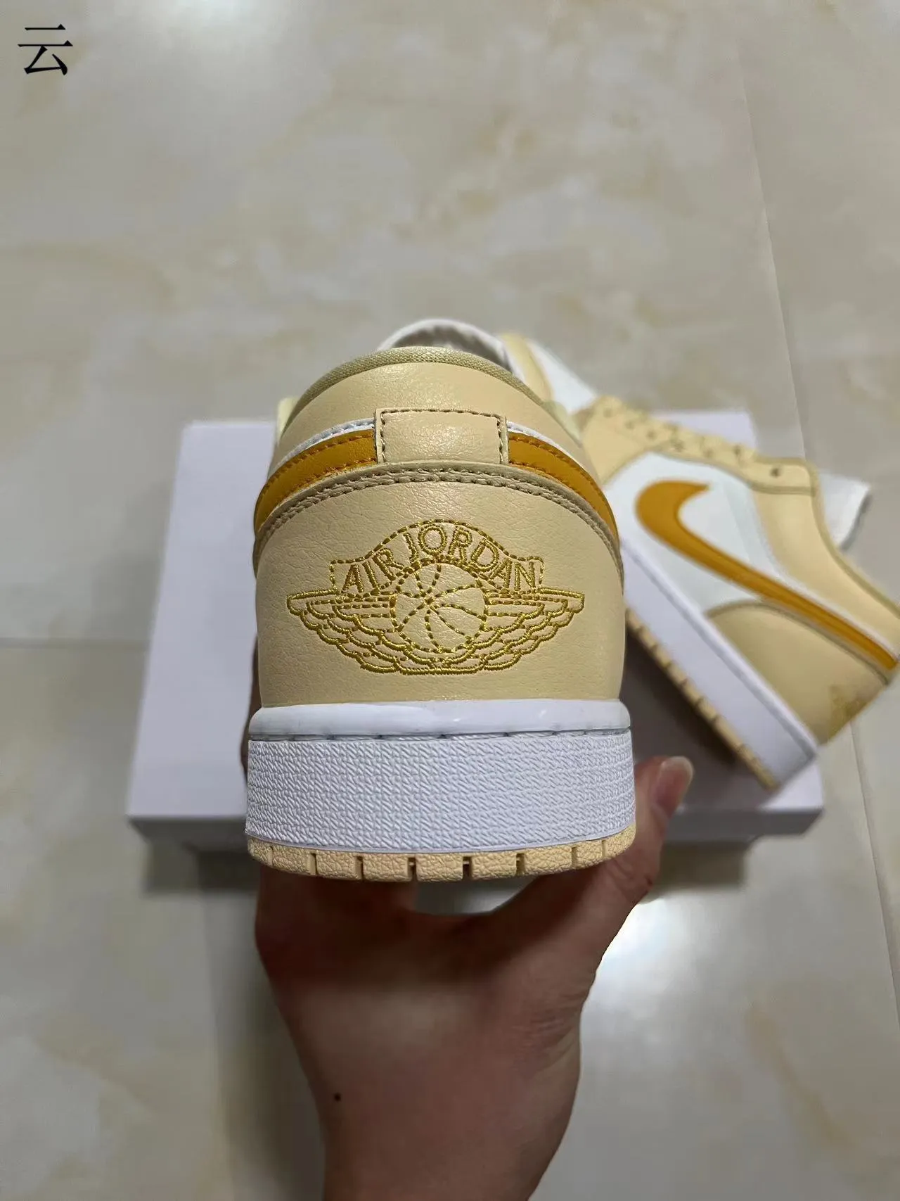 Nike Beige White Low-Top Leather-Paneled Lifestyle Sneakers 8