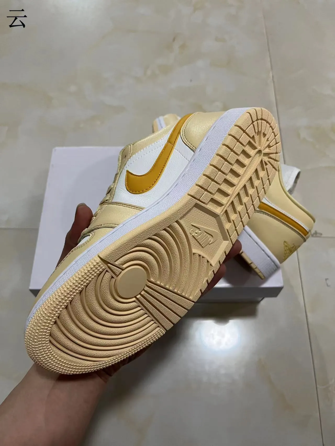 Nike Beige White Low-Top Leather-Paneled Lifestyle Sneakers 10
