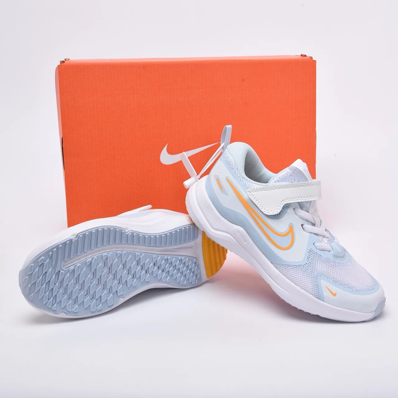 Nike Beige Yellow Low-Top Mesh Upper Running Shoes 3