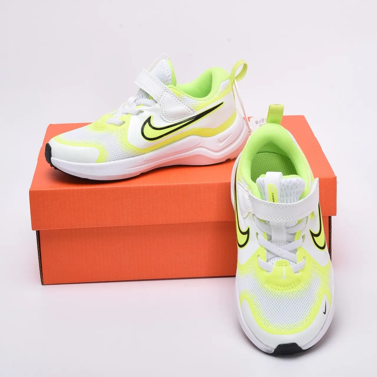 Nike Beige Yellow Low-Top Mesh Upper Running Shoes 15