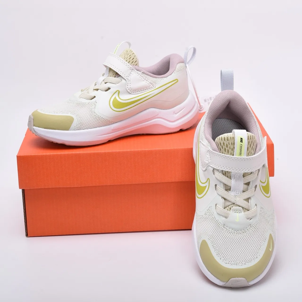 Nike Beige Yellow Low-Top Mesh Upper Running Shoes 24