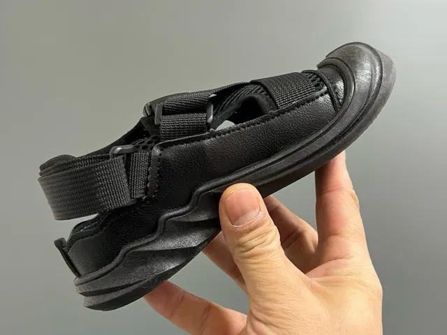 Nike 黑色 米色 多带 魔术贴 休闲凉鞋 8