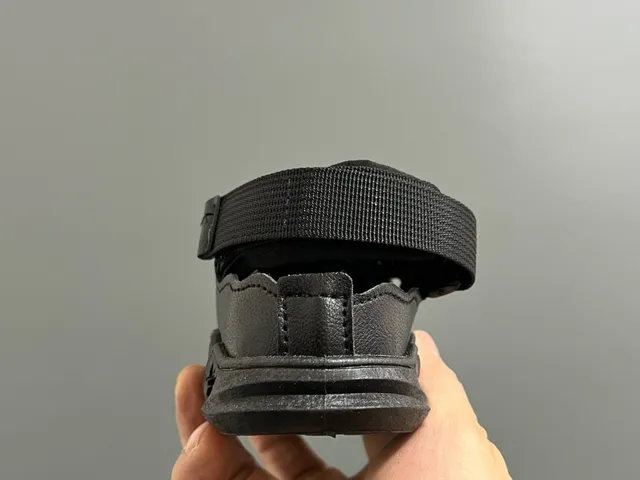 Nike 黑色 米色 多带 魔术贴 休闲凉鞋 11