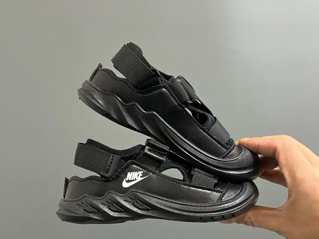 Nike 黑色 米色 多带 魔术贴 休闲凉鞋 12
