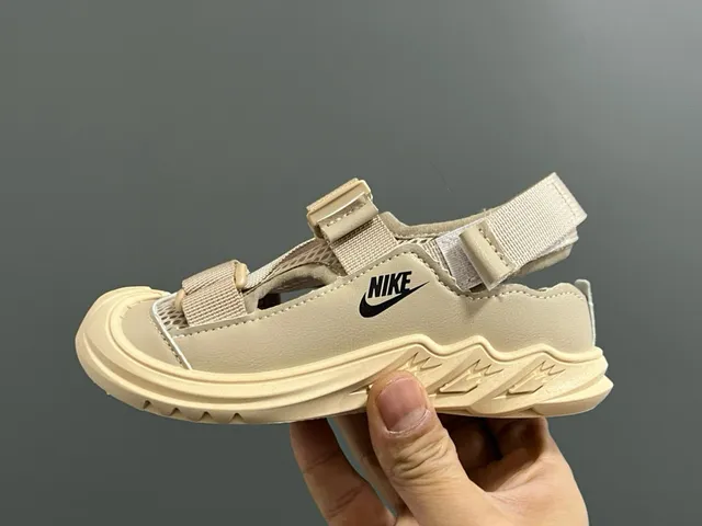 Nike 黑色 米色 多带 魔术贴 休闲凉鞋 16