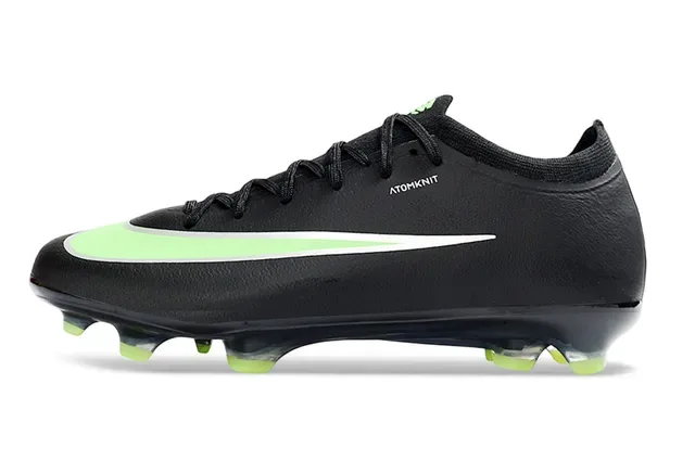Nike Chaussures de football noir et vert coupe basse upper en knit studs moulés terrain ferme 7