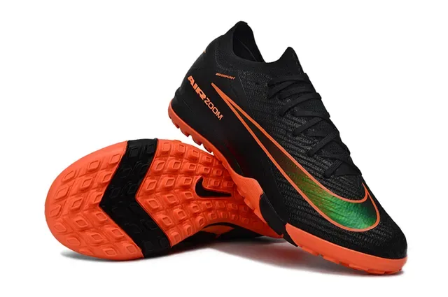 Chaussures de football Nike noir orange col knit overlay synthétique turf 6