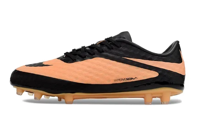 Nike Chaussures de football Noir Orange Bas Haut Synthétique Texturé Nid d'abeille Forefoot Surface Dure 7