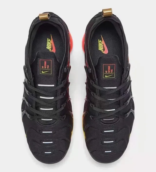 Nike Black Red Mesh And Synthetic Upper Wave-Shaped Cage Overlays Lifestyle Sneakers 6