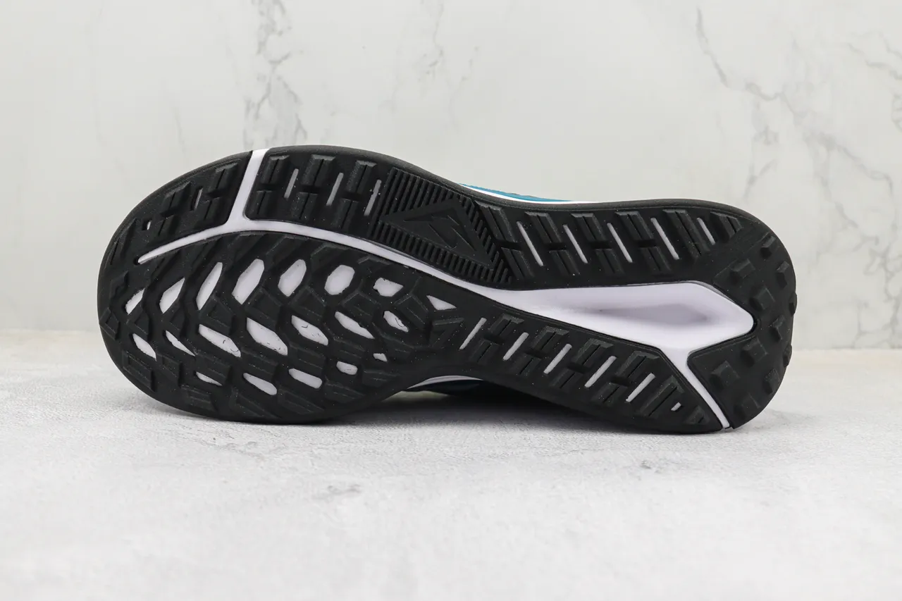 Nike Blue Black Mesh Upper Chunky White Midsole Running Shoes 8