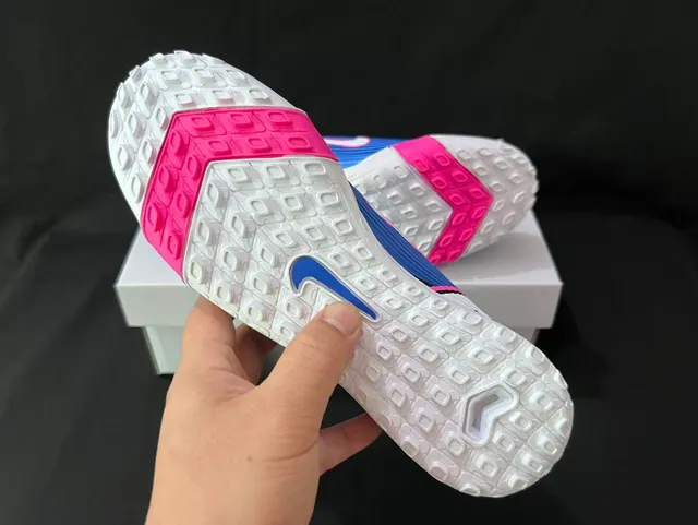 Nike Blue Pink Knit Upper Engineered Ribbing Turf Soccer Shoes 9