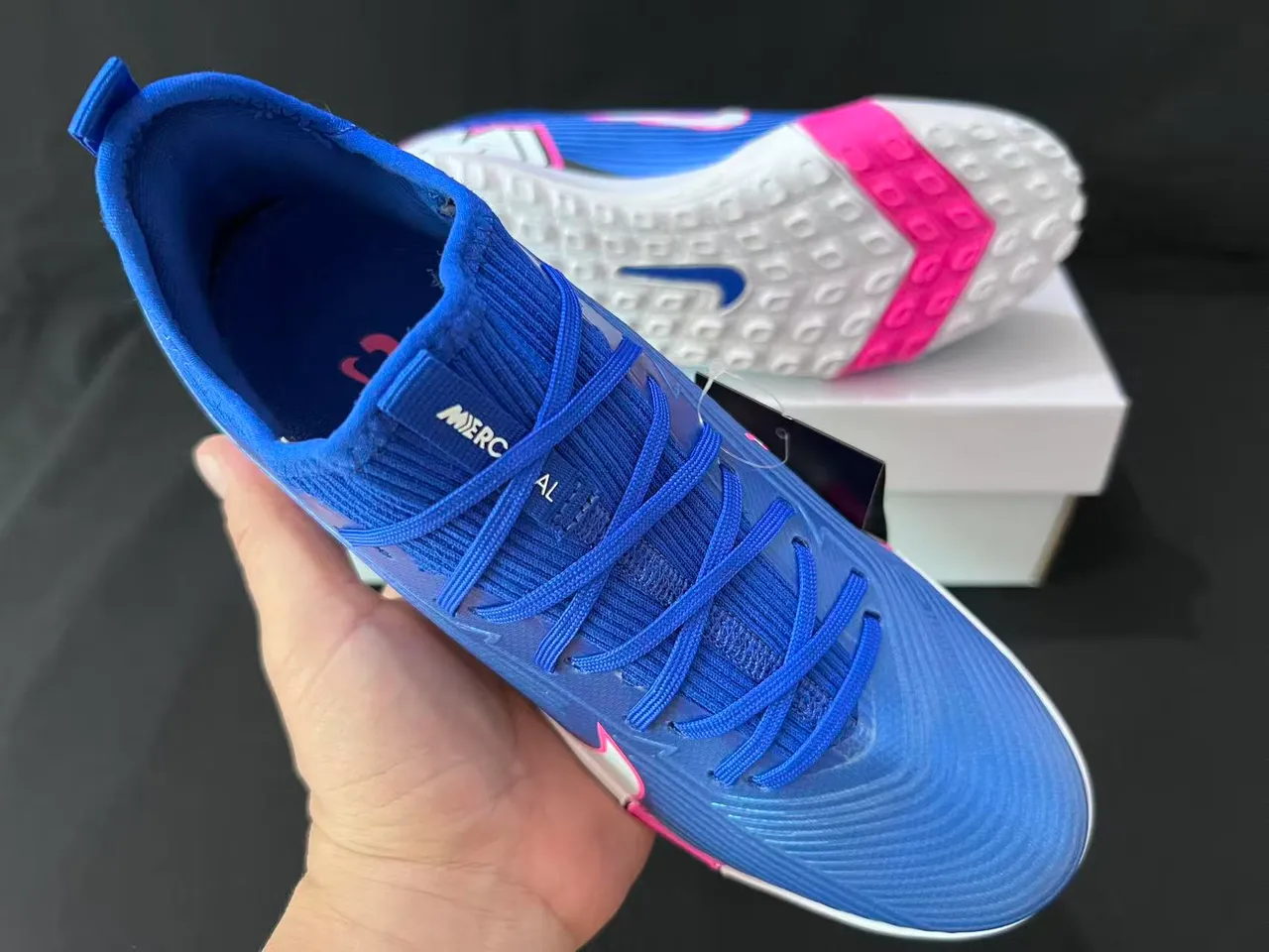 Nike Blue Pink Knit Upper Engineered Ribbing Turf Soccer Shoes 12