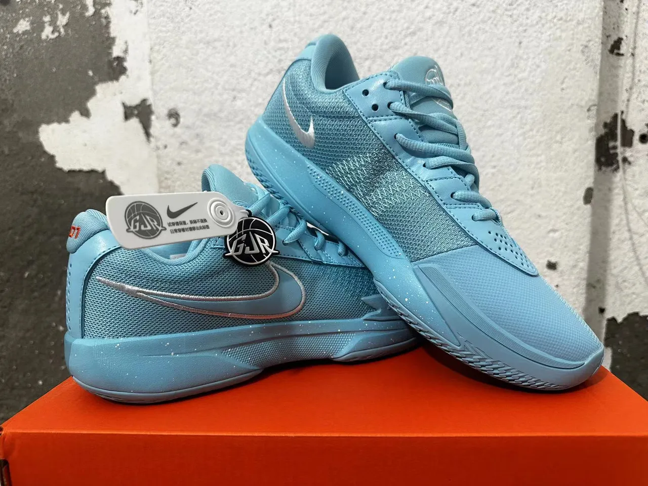Nike Blue Silver Low-Top Basketball Shoes 5