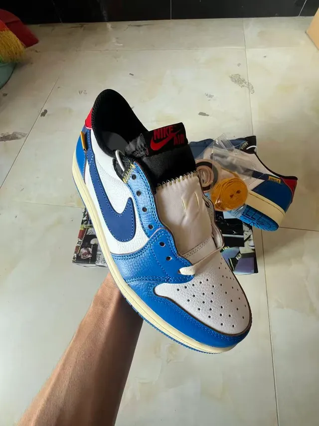 Nike Blue White Leather-Paneled Cupsole Lifestyle Sneakers 2