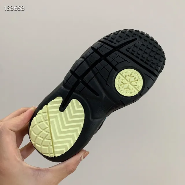 Nike Marron Noir Isolé Haut Col Fourré Bottes de Neige 20