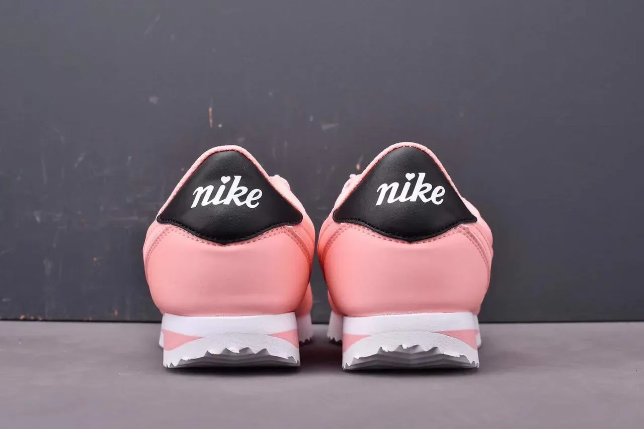 Nike Cortez Chaussures Lifestyle Rose et Noir 9