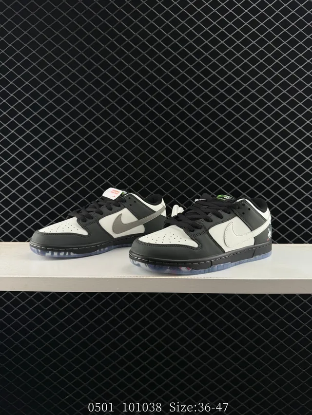 Nike Dunk Low Noir Blanc Broderie Détail Pigeon Chaussures de Skateboard 2