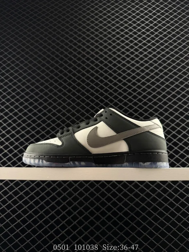 Nike Dunk Low Noir Blanc Broderie Détail Pigeon Chaussures de Skateboard 5