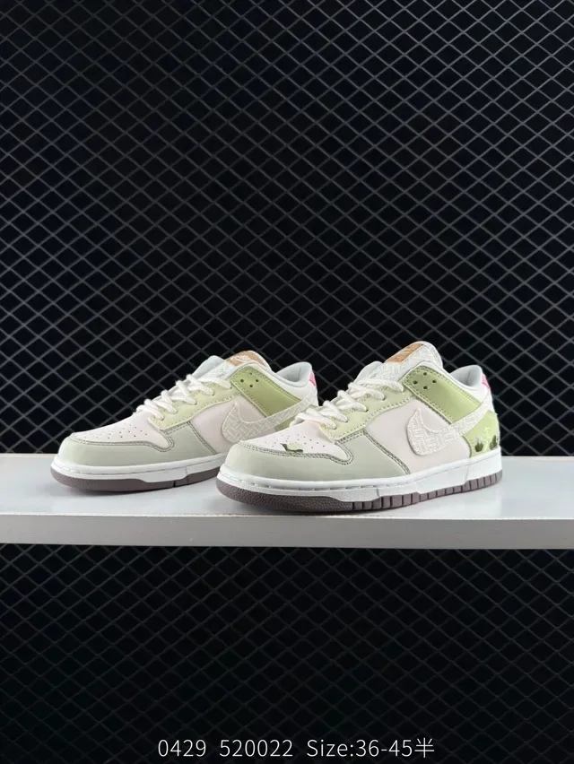 Nike Dunk Low Embroidered Floral Green Cream Lifestyle Sneakers 2