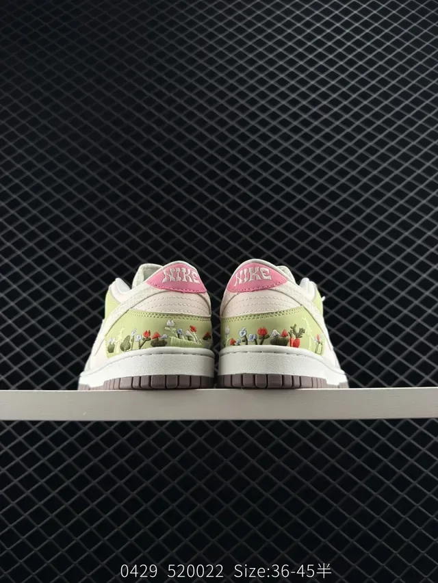 Nike Dunk Low Embroidered Floral Green Cream Lifestyle Sneakers 3