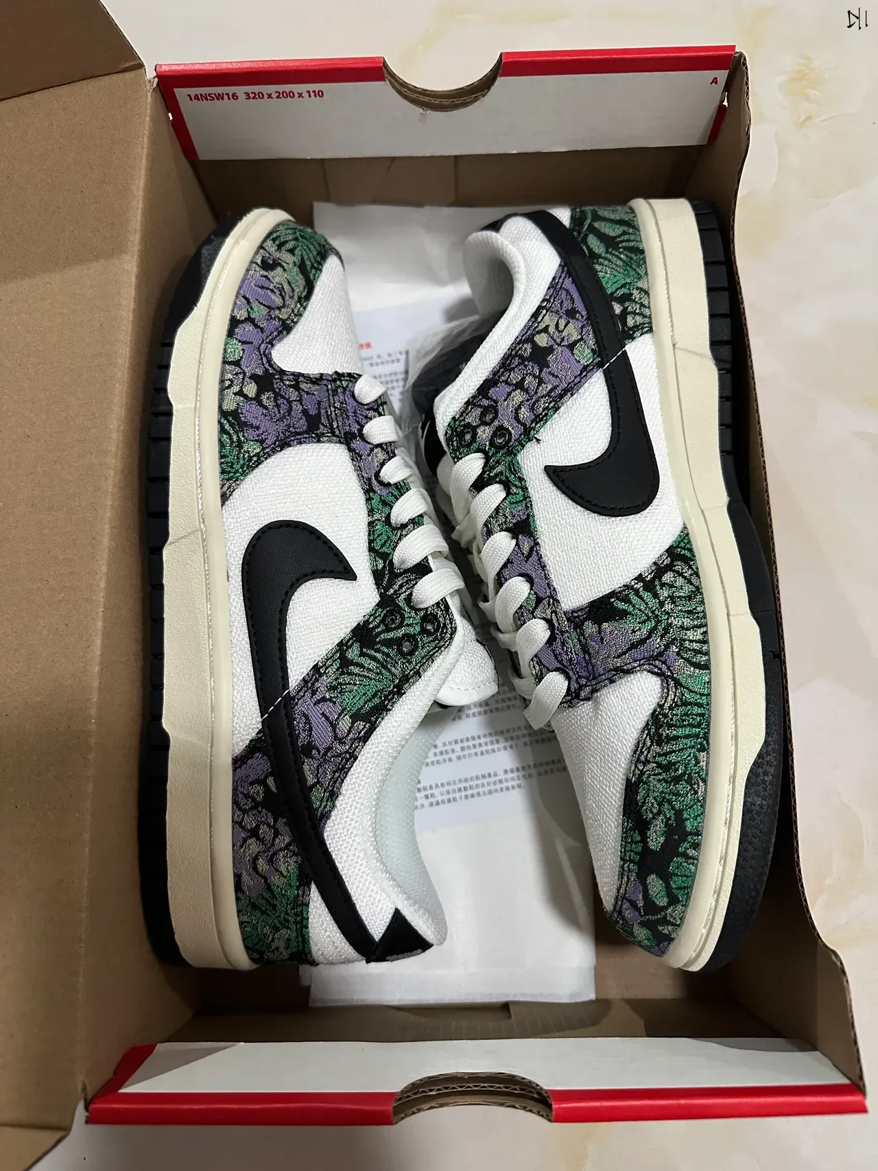 Nike Dunk Low Floral Jacquard Lifestyle Sneakers 8