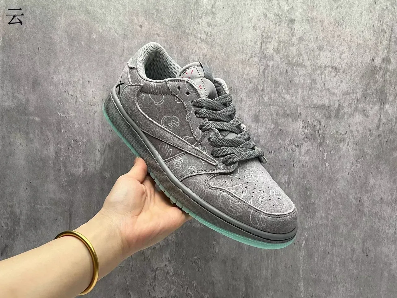 Nike Dunk Low Gray Green Suede Upper KAWS Hand Motif Print Lifestyle Sneakers 2