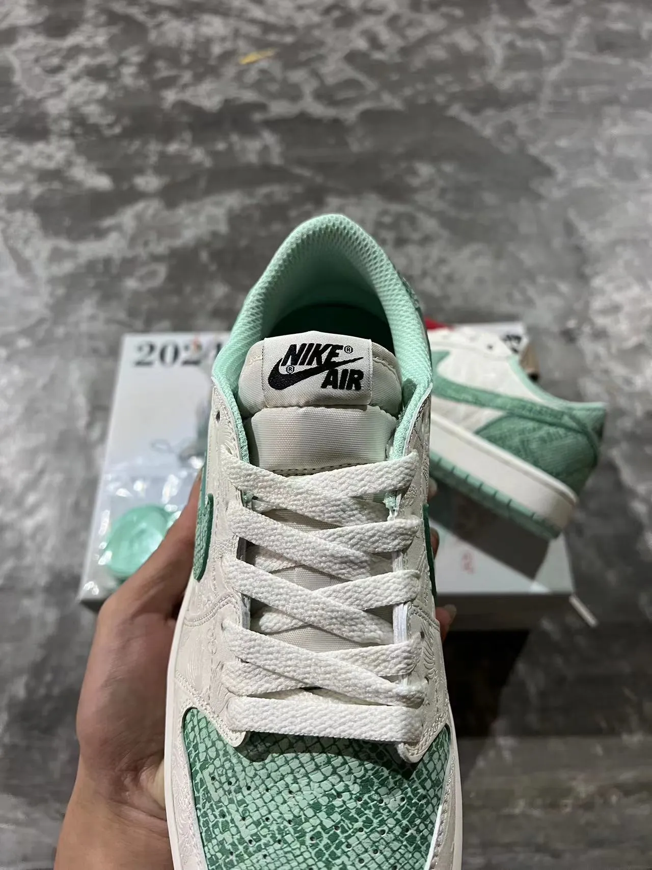 Nike Dunk Low Mint Green Snake Texture Lifestyle Sneakers 4