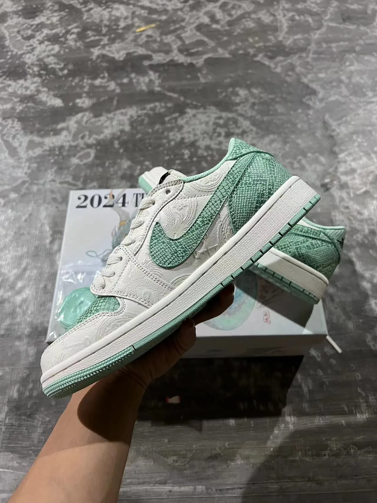 Nike Dunk Low Mint Green Snake Texture Lifestyle Sneakers 5