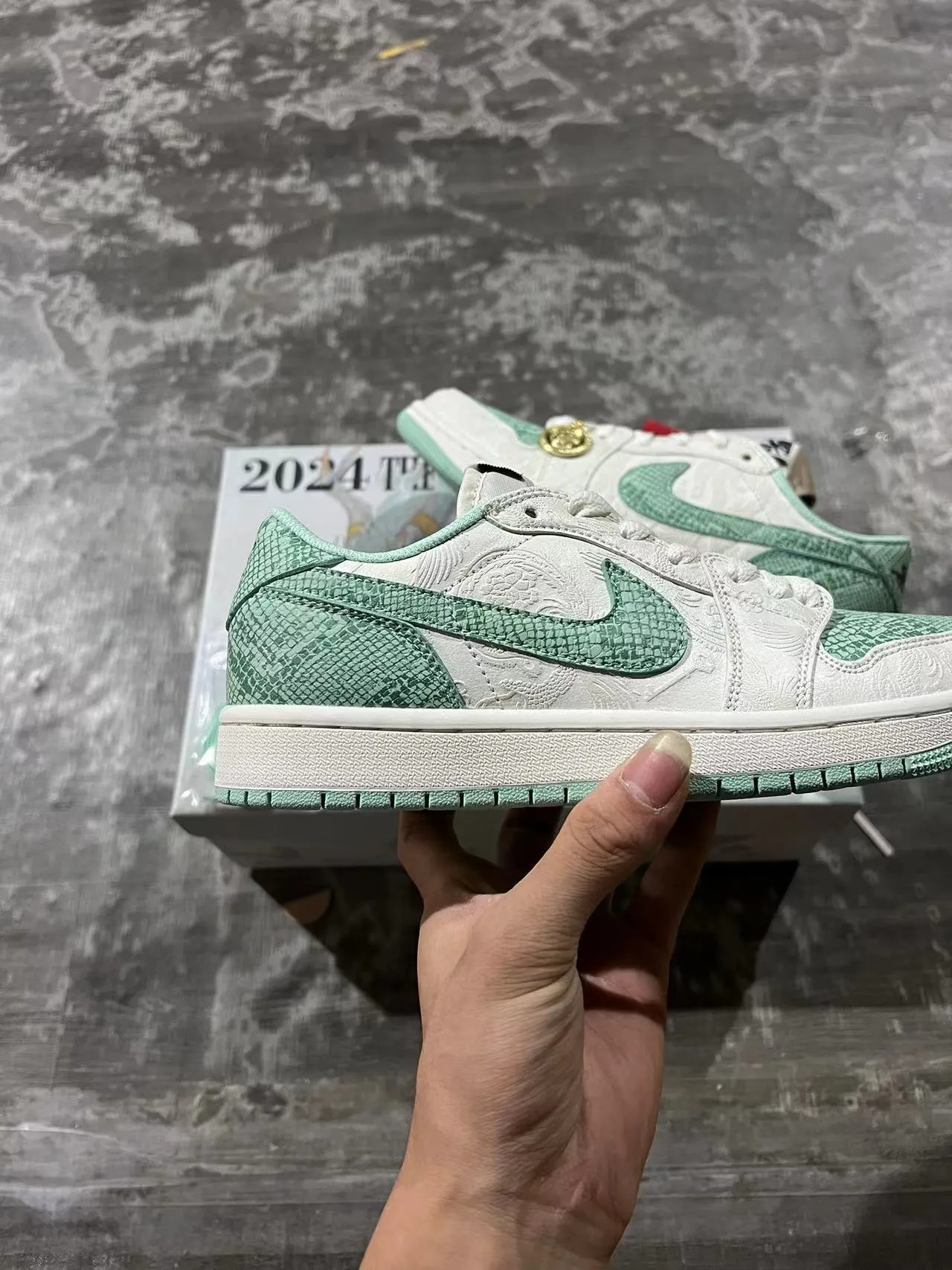 Nike Dunk Low Mint Green Snake Texture Lifestyle Sneakers 7