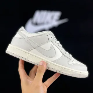 Nike Dunk Low Off-White Lifestyle Sneakers