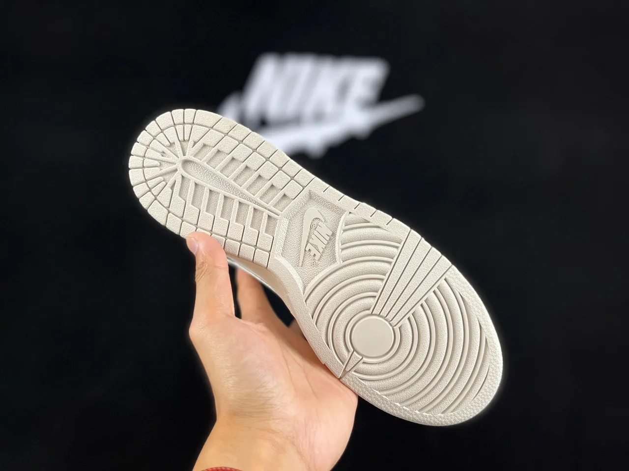 Nike Dunk Low Off-White Lifestyle Sneakers 9